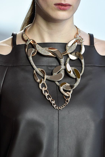 Chaîne: accessoire tendance 