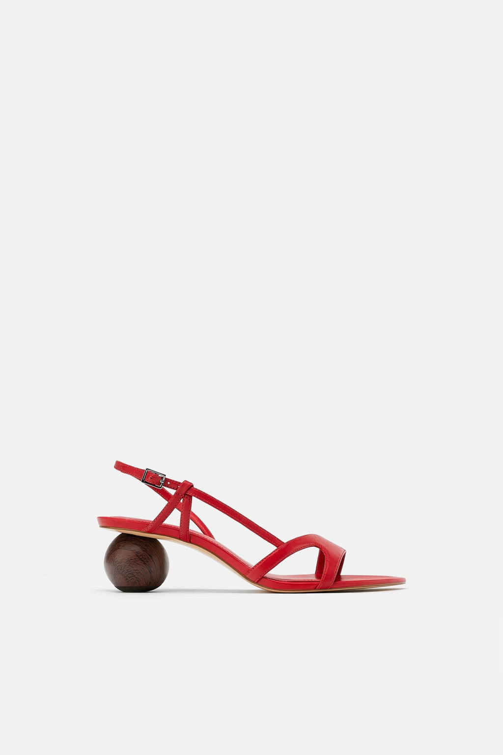 Les sandales a talons arrondis