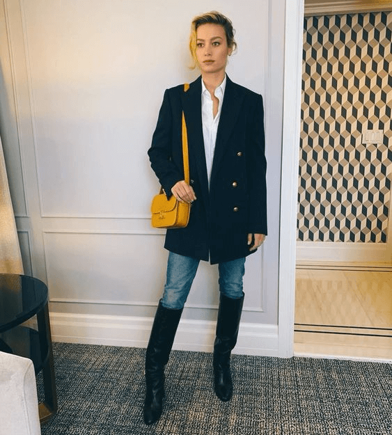 La combinaison jeans-bottes seventies 