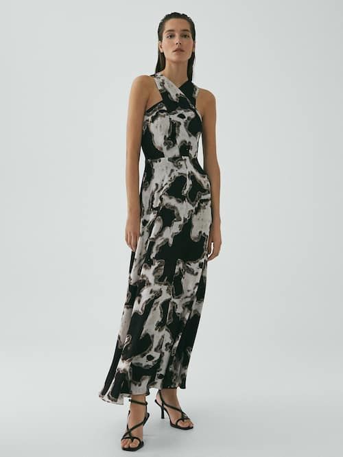 La robe black and white