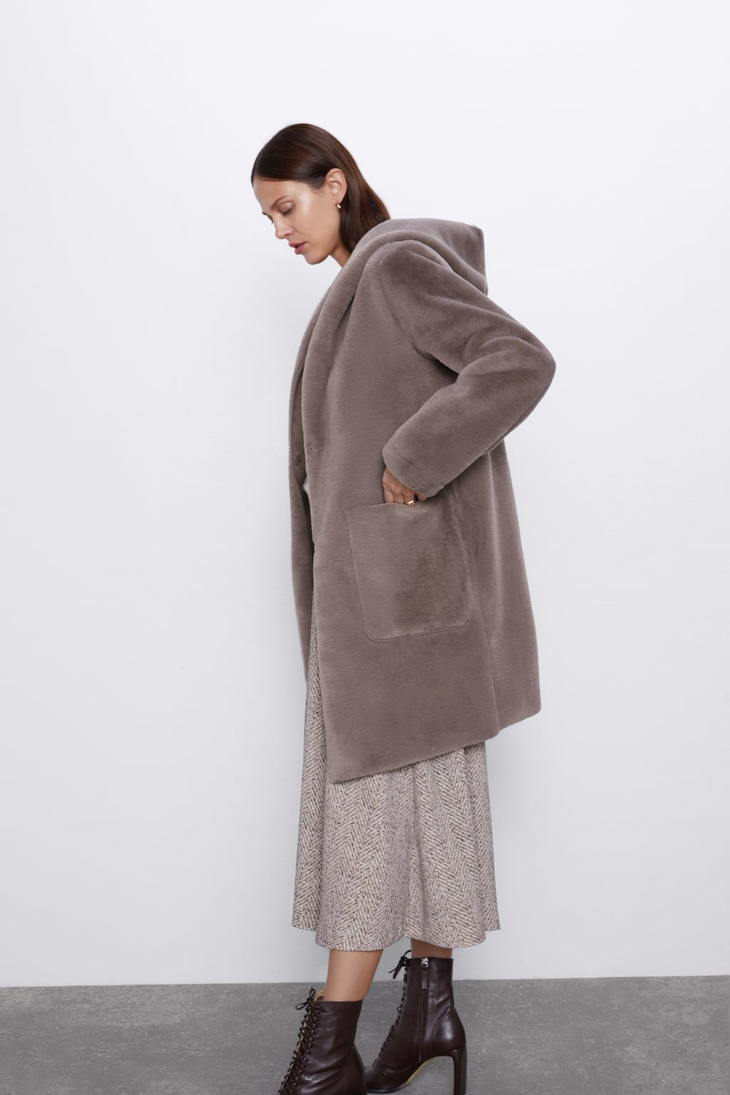 Le manteau à effet fourrure de ZARA