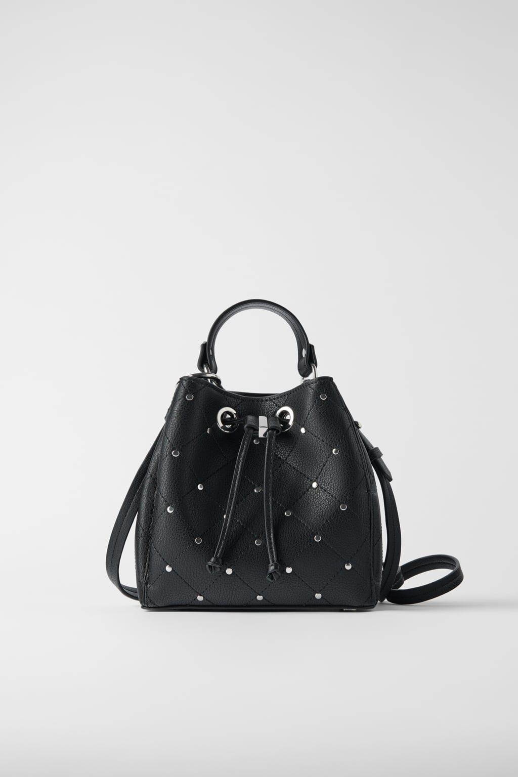 Le mini sac en seau 