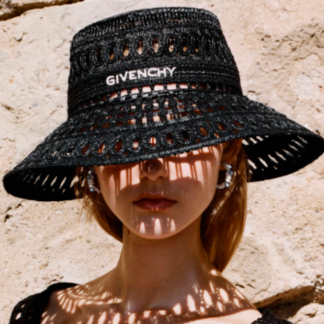 Givenchy dévoile sa collection 